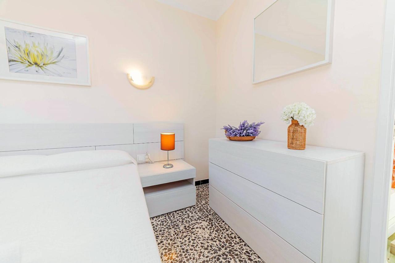 Seafront Apartment Voramar 31 By Sealand Villas Port de Pollenca Bagian luar foto